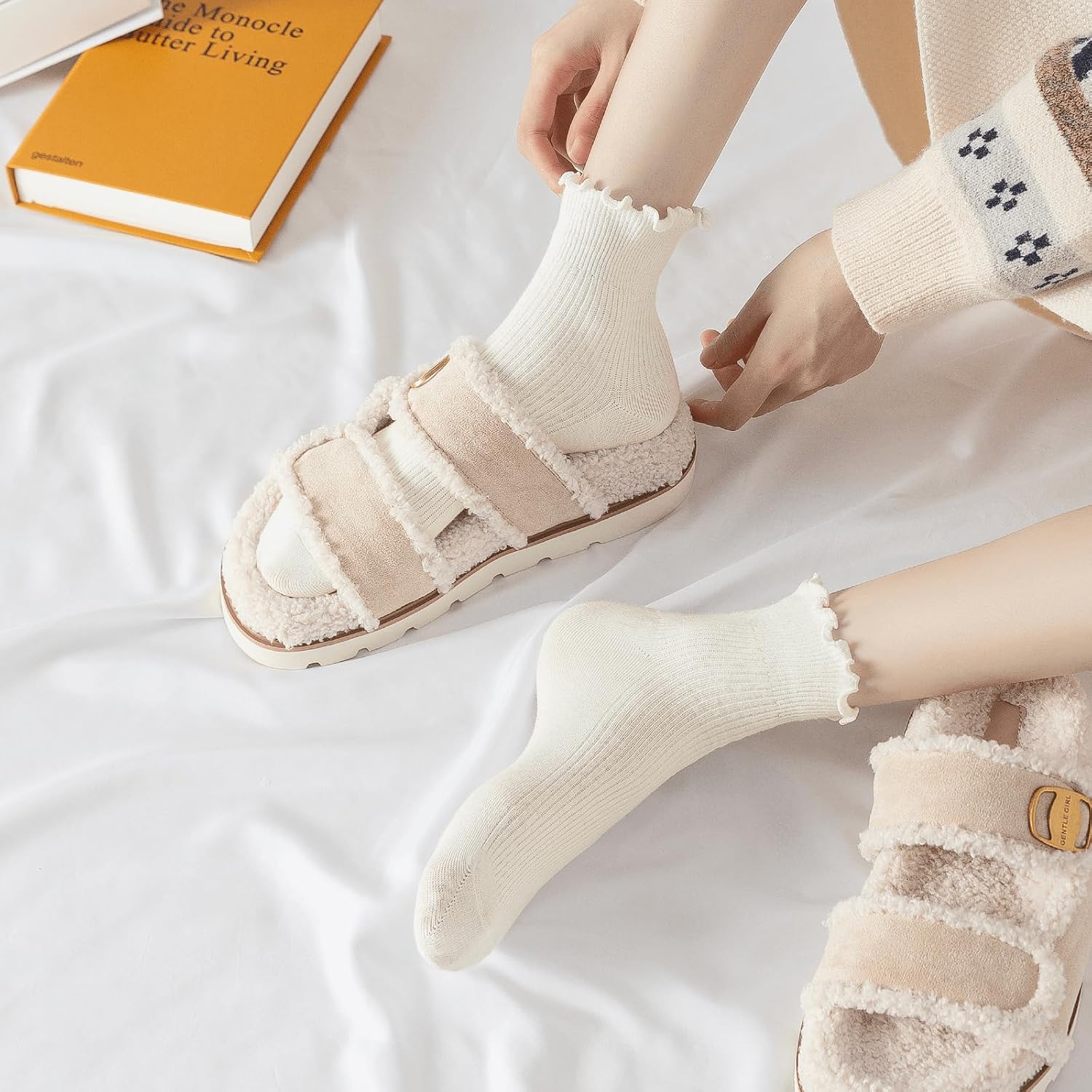 Hstyle Ruffle Socks Women. 6 Pairs of White Breathable Cool Ankle Socks